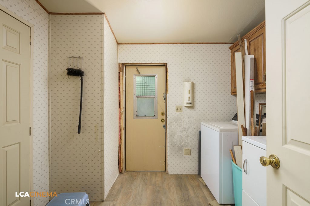 https://media.crmls.org/medias/af48a0f0-f37a-46b3-84f6-2196c1202034.jpg?preset=X-Large