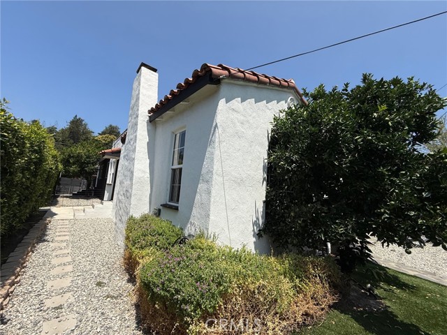 Detail Gallery Image 12 of 15 For 2201 Avon, Los Angeles,  CA 90026 - – Beds | – Baths