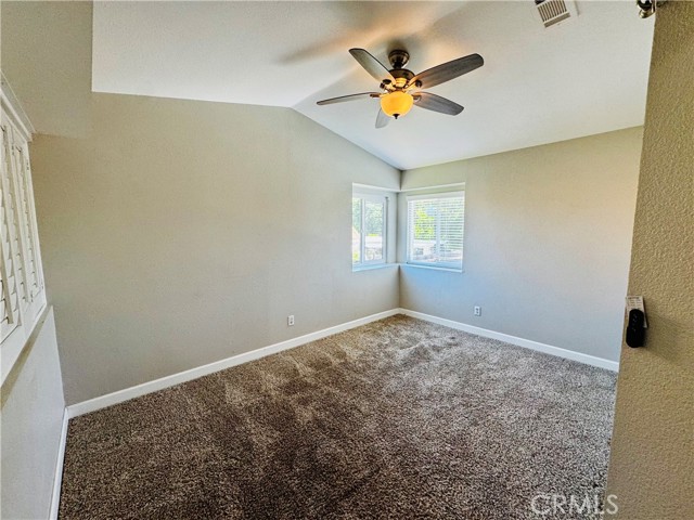 Detail Gallery Image 13 of 28 For 39780 Oak Cliff Dr, Temecula,  CA 92591 - 3 Beds | 2/1 Baths