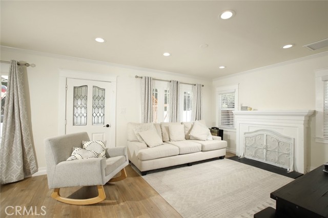 Detail Gallery Image 10 of 45 For 11101 Sarah St, Toluca Lake,  CA 91602 - 6 Beds | 5 Baths