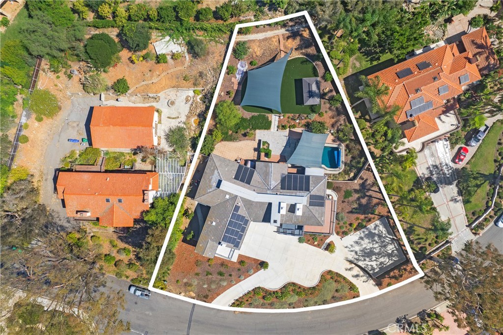 MLS #OC25221401 image #33