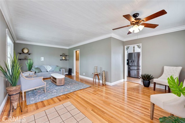 Detail Gallery Image 6 of 44 For 6034 Pepperwood, Lakewood,  CA 90712 - 3 Beds | 2 Baths