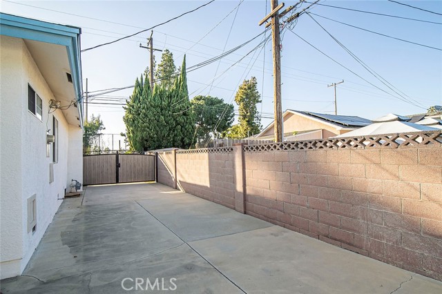Detail Gallery Image 31 of 36 For 12216 Old River School Rd, Downey,  CA 90242 - 3 Beds | 2 Baths