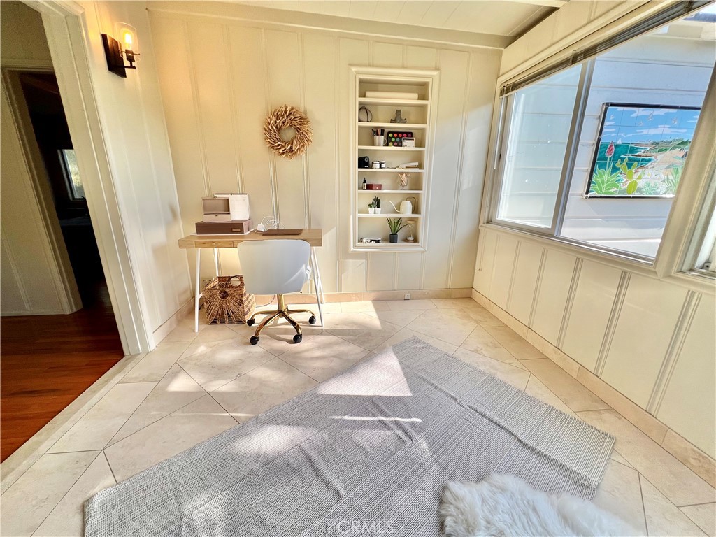 575 Blumont Street