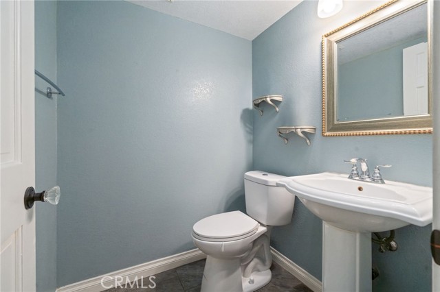 Detail Gallery Image 15 of 38 For 950 S Rim Crest Dr #12,  Anaheim Hills,  CA 92807 - 2 Beds | 2/1 Baths