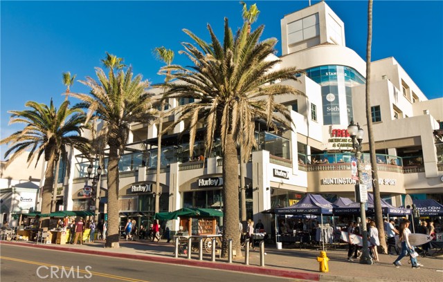 213 Baltimore Avenue, Huntington Beach CA: https://media.crmls.org/medias/af4aed19-11c8-4165-85f5-ae3dcdb3fdca.jpg