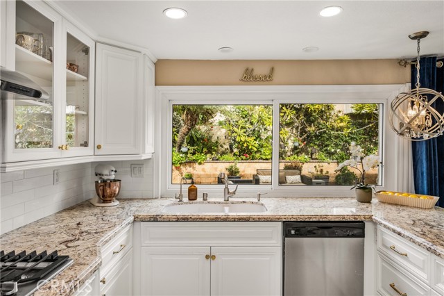 Detail Gallery Image 14 of 44 For 22 Hunter, Irvine,  CA 92620 - 4 Beds | 3 Baths