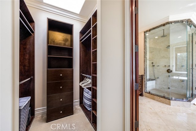 Detail Gallery Image 36 of 52 For 12530 Collins St, Valley Glen,  CA 91607 - 6 Beds | 5/1 Baths