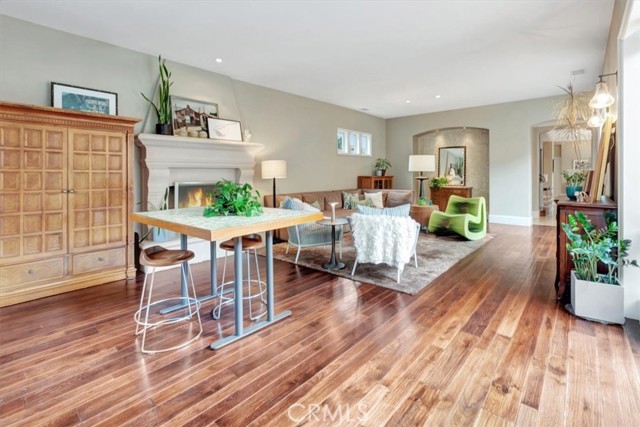 Detail Gallery Image 7 of 30 For 2501 Margaret Dr, Newport Beach,  CA 92663 - 5 Beds | 3/1 Baths
