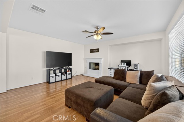 Detail Gallery Image 17 of 50 For 34581 Spindle Tree, Winchester,  CA 92596 - 5 Beds | 3 Baths