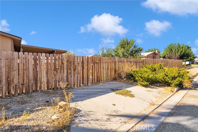 Detail Gallery Image 28 of 28 For 18870 Dogwood Ct, Adelanto,  CA 92301 - 3 Beds | 2 Baths