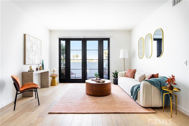 Detail Gallery Image 3 of 34 For 1333 S Orange Grove Ave #109,  Los Angeles,  CA 90019 - 2 Beds | 2 Baths