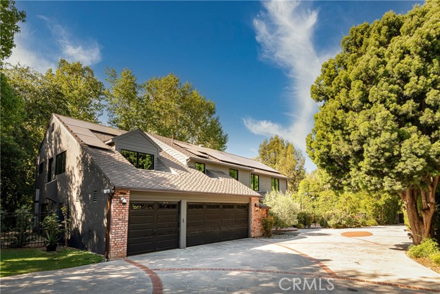 4851 Corbin Avenue, Tarzana CA: https://media.crmls.org/medias/af4f1e41-9b73-496e-b0b9-b567c8fea61b.jpg