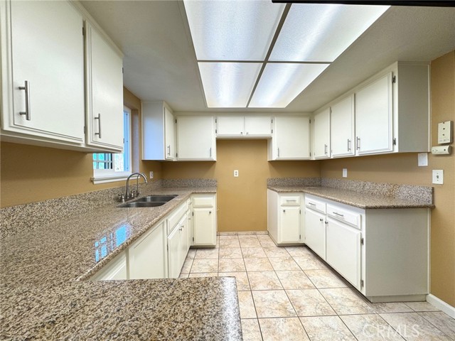 Detail Gallery Image 5 of 13 For 18393 Catalpa St, Hesperia,  CA 92345 - 2 Beds | 1 Baths
