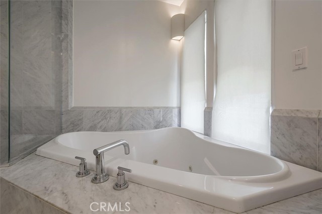 Detail Gallery Image 53 of 65 For 24216 Calvert St, Woodland Hills,  CA 91367 - 5 Beds | 3/1 Baths