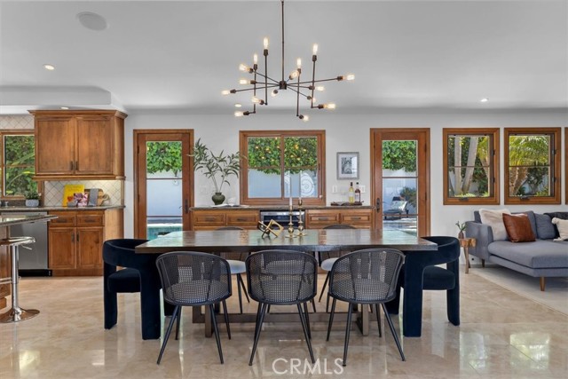 Detail Gallery Image 10 of 52 For 364 via Almar, Palos Verdes Estates,  CA 90274 - 5 Beds | 3/1 Baths