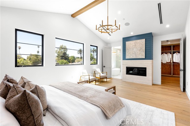 Detail Gallery Image 32 of 47 For 4435 Katherine Ave, Sherman Oaks,  CA 91423 - 6 Beds | 6/1 Baths