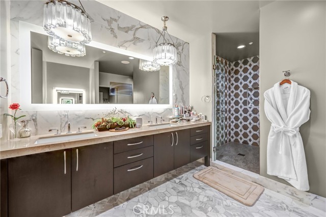 Detail Gallery Image 28 of 56 For 900 W Olympic Bld 50a,  Los Angeles,  CA 90015 - 3 Beds | 4 Baths