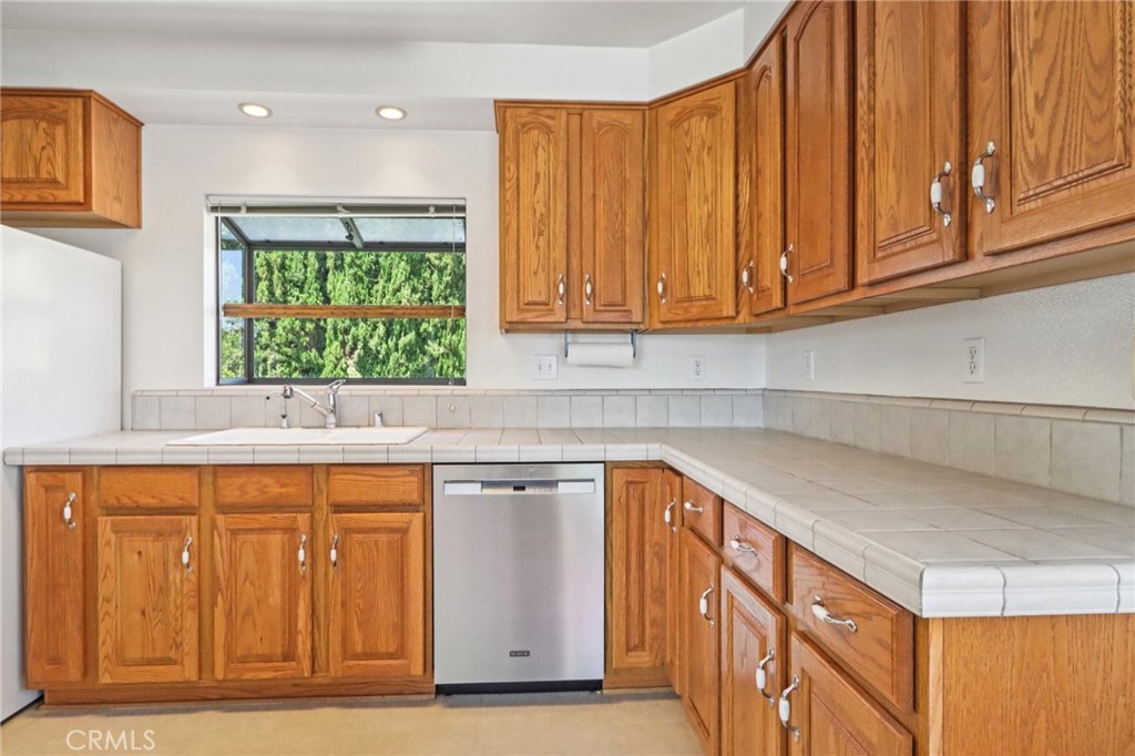 MLS #OC25176543 img 13