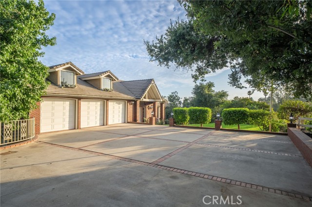 Detail Gallery Image 3 of 56 For 1187 Edinburgh Rd, San Dimas,  CA 91773 - 5 Beds | 4 Baths