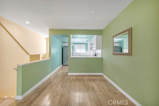 Detail Gallery Image 12 of 29 For 827 E Maple St #3,  Glendale,  CA 91205 - 3 Beds | 2/1 Baths