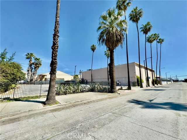 887 E 2nd Street, Pomona, California 91766, ,Commercial Lease,For Rent,887 E 2nd Street,CRIV25069785