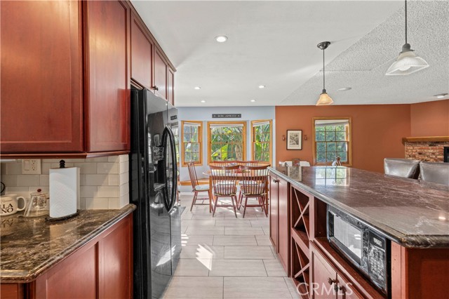 Detail Gallery Image 15 of 43 For 23668 via Delfina, Valencia,  CA 91355 - 4 Beds | 3 Baths