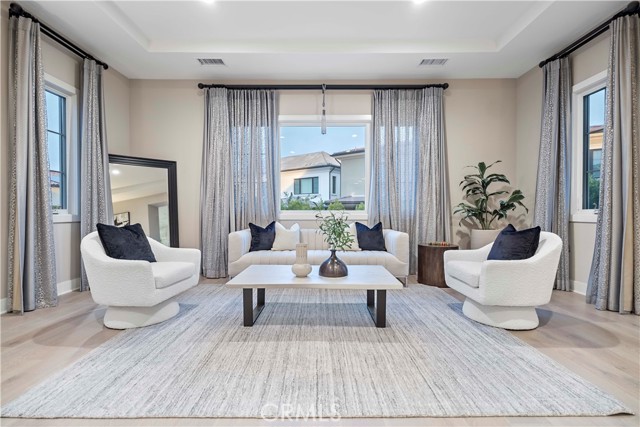 Detail Gallery Image 25 of 36 For 115 Interstellar, Irvine,  CA 92618 - 5 Beds | 5/1 Baths