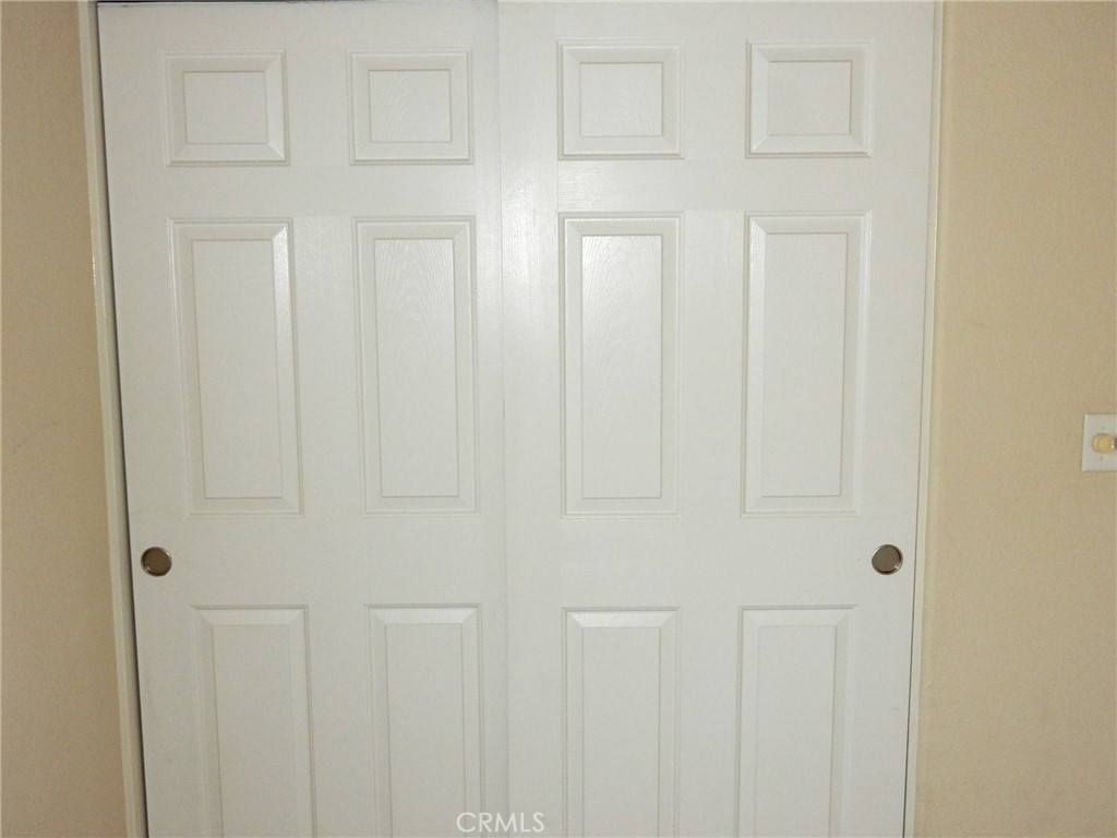 https://media.crmls.org/medias/af5481c0-4f90-4845-a472-994d700cdf9b.jpg?preset=X-Large