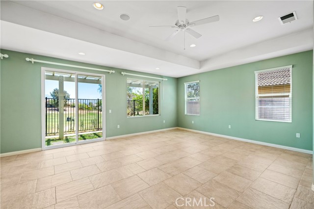 570 Olazabal Drive, Hemet CA: https://media.crmls.org/medias/af55e6e3-080c-432c-9f9d-0fd19b5e398b.jpg