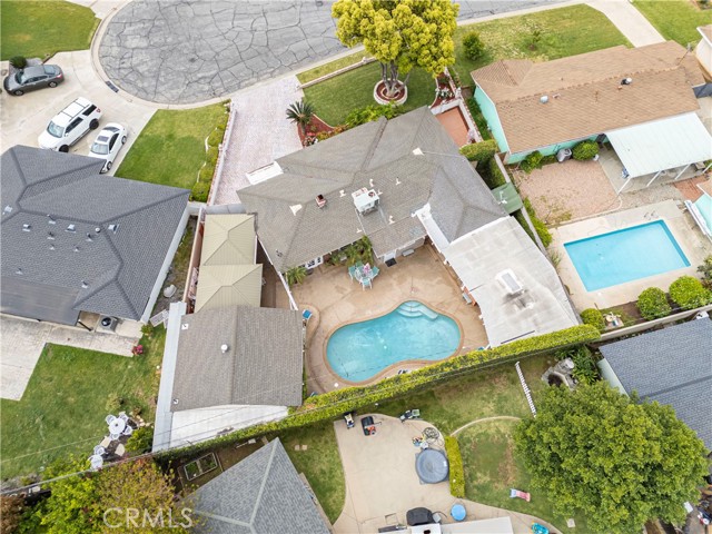 2033 E Duell Street, Glendora CA: https://media.crmls.org/medias/af566849-801f-4e9a-b49b-2cefe1e1e2fe.jpg