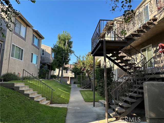 Detail Gallery Image 27 of 37 For 5500 Dobbs St #8,  Los Angeles,  CA 90032 - 2 Beds | 1 Baths