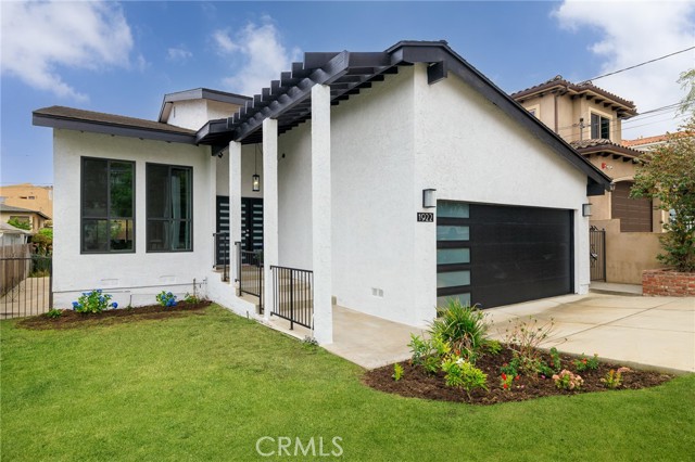 1922 Robinson Street, Redondo Beach, California 90278, 3 Bedrooms Bedrooms, ,2 BathroomsBathrooms,Residential,Sold,Robinson,SB23104721