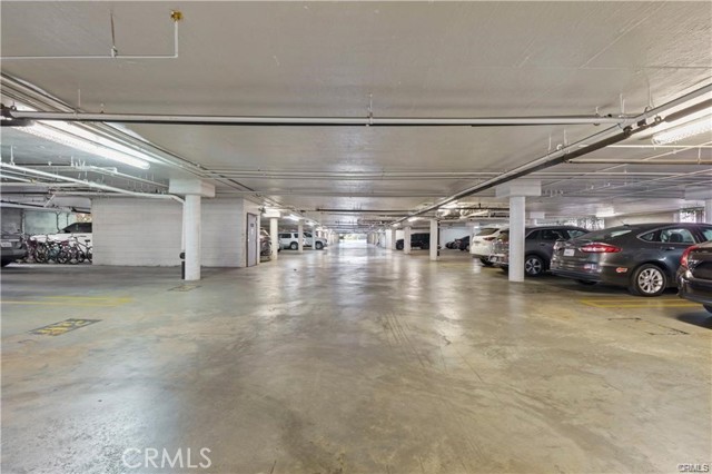 Detail Gallery Image 17 of 18 For 5009 Woodman Ave #116,  Sherman Oaks,  CA 91423 - 2 Beds | 2 Baths