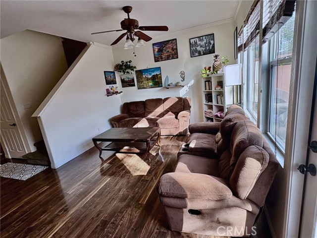 Detail Gallery Image 12 of 42 For 4484 Brisbane Way #3,  Oceanside,  CA 92058 - 3 Beds | 2/1 Baths