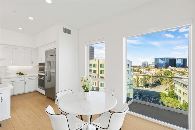 Detail Gallery Image 12 of 64 For 3700 Rivington, Irvine,  CA 92612 - 2 Beds | 2/1 Baths