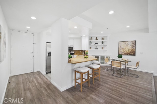 Detail Gallery Image 9 of 22 For 235 Main St #118,  Venice,  CA 90291 - 2 Beds | 2 Baths