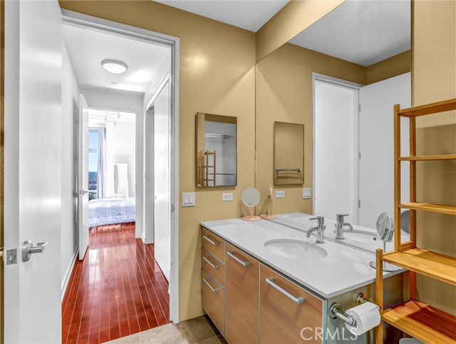 Detail Gallery Image 29 of 32 For 801 S Grand Ave #1812,  Los Angeles,  CA 90017 - 2 Beds | 2 Baths