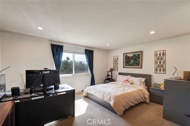 19654 Pine Valley Way, Porter Ranch CA: https://media.crmls.org/medias/af582a32-4397-494c-b906-c796d7c70f44.jpg
