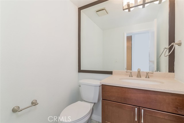 5711 Owensmouth Avenue, Woodland Hills CA: https://media.crmls.org/medias/af58584f-bead-49d6-b800-0f987c47fc36.jpg