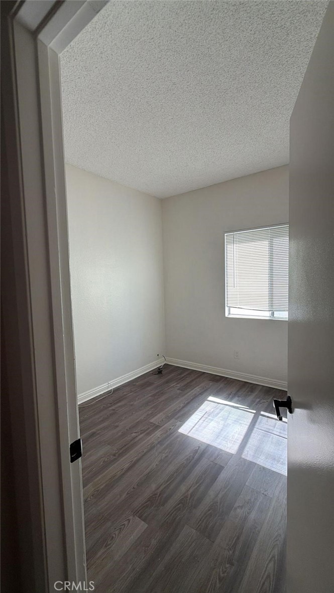 https://media.crmls.org/medias/af596ca7-d366-4436-94a7-2c562595f619.jpg?preset=X-Large