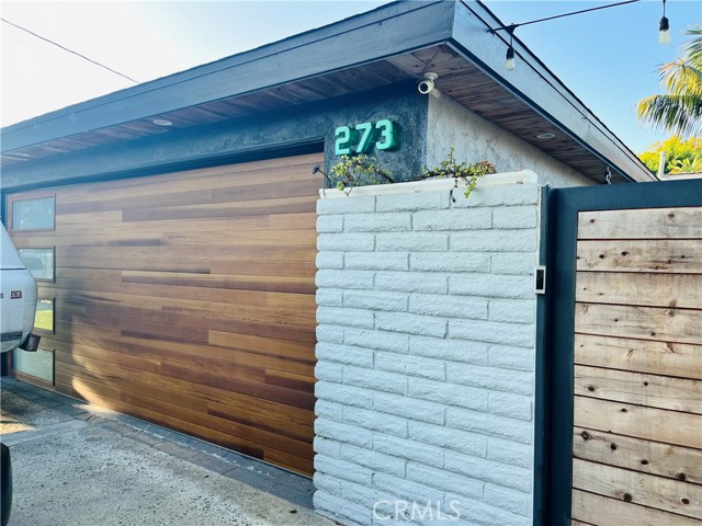 Detail Gallery Image 2 of 14 For 273 Cecil Pl, Costa Mesa,  CA 92627 - 4 Beds | 3 Baths