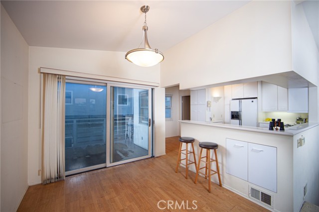 221 33rd Street, Manhattan Beach, California 90266, 3 Bedrooms Bedrooms, ,2 BathroomsBathrooms,Residential,Sold,33rd,NP21258869