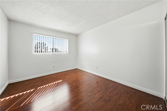 Detail Gallery Image 12 of 22 For 9047 Langdon Ave #6,  North Hills,  CA 91343 - 2 Beds | 2 Baths