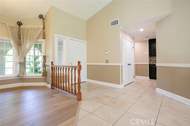 Detail Gallery Image 17 of 51 For 10928 Meseta Ave, Shadow Hills,  CA 91040 - 4 Beds | 3 Baths