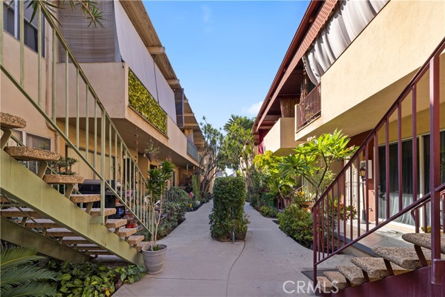 440 Chestnut Avenue, 2C photo 9