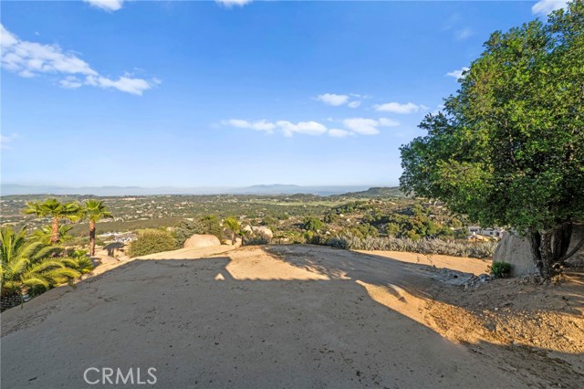 Detail Gallery Image 45 of 65 For 41950 Hacienda Dr, Murrieta,  CA 92562 - 4 Beds | 3/1 Baths