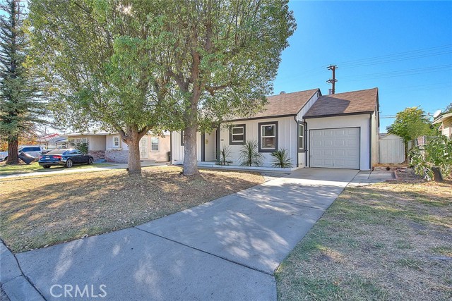 Detail Gallery Image 2 of 28 For 1396 Oakhurst Dr, San Bernardino,  CA 92404 - 2 Beds | 1 Baths