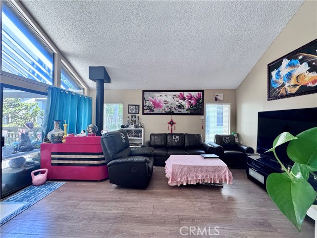 Detail Gallery Image 5 of 30 For 2532 W Macarthur Bld #B,  Santa Ana,  CA 92704 - 1 Beds | 1 Baths