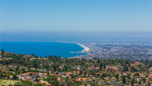 27659 Flaming Arrow Drive, Rancho Palos Verdes CA: https://media.crmls.org/medias/af60146f-8895-4199-bd9a-00b19df3c87b.jpg